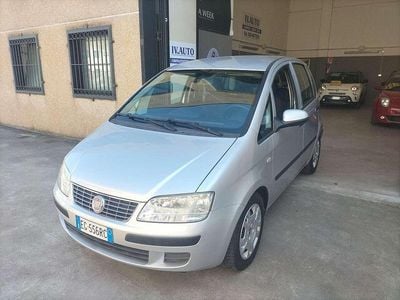 Usata Fiat Idea 95 CV (69 kW) 2011 Grigio Monovolume