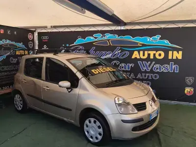 Usata Renault Modus Initiale 85 CV (62 kW) 2007 Grigio Monovolume
