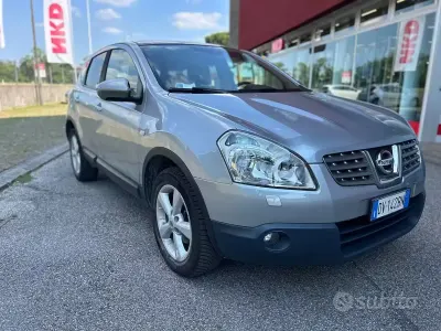 Usata Nissan Qashqai Tekna 150 CV (110 kW) 2009 Grigio SUV