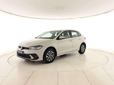 Usata VW Polo Life 95 CV (69 kW) 2023 Ascot grey Utilitaria
