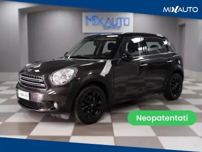 Usata Mini Cooper D Countryman 111 CV (81 kW) 2016 Giallo SUV