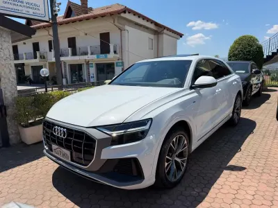Usata Audi Q8 Sport 285 CV (209 kW) 2023 Bianco SUV