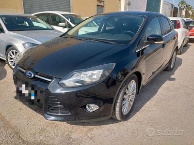 Begagnad Ford Focus Titanium 115 HK (84 kW) 2014 Svart Sedan