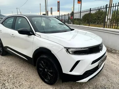 Usata Opel Mokka 110 CV (80 kW) 2022 Bianco SUV