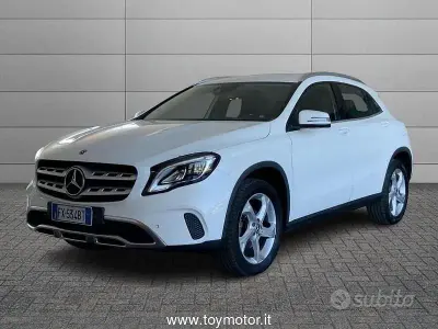 Usata Mercedes GLA200 136 CV (100 kW) 2019 Bianco SUV