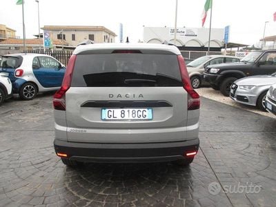 Usata Dacia Jogger Extreme 100 CV (73 kW) 2022 Grigio Monovolume