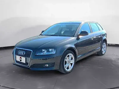 Usata Audi A3 Sportback Ambition 105 CV (77 kW) 2010 Nero Utilitaria