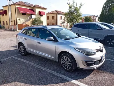 Usata Renault Mégane GrandTour 110 CV (80 kW) 2014 Grigio Station wagon