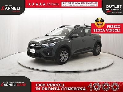 Usado Dacia Sandero Expression 101 CV (74 kW) 2023 Verde Berlina