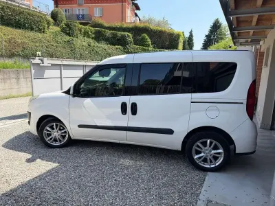 Usata Fiat Doblò Dynamic 90 CV (66 kW) 2012 Bianco Monovolume
