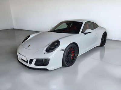 Porsche 911 Carrera GTS