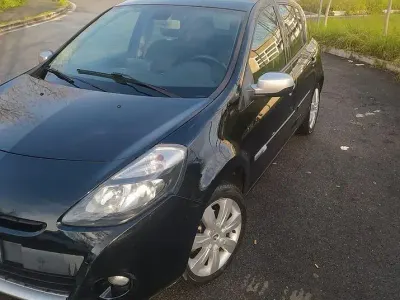 Usata Renault Clio IV 75 CV (55 kW) 2012 Nero Monovolume