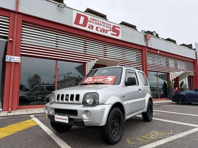 Usata Suzuki Jimny 82 CV (60 kW) 2000 Argento SUV