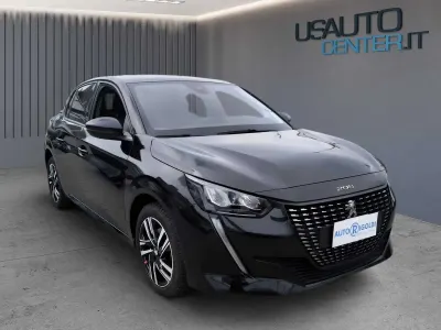Usata Peugeot 208 Allure 130 CV (95 kW) 2020 Utilitaria