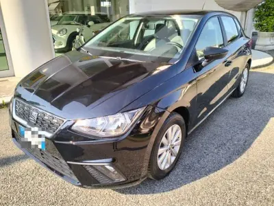 Usado Seat Ibiza Style 80 CV (58 kW) 2018 Negro Utilitario