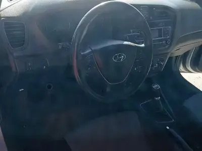 Usata Hyundai i20 75 CV (55 kW) 2017 Grigio Berlina