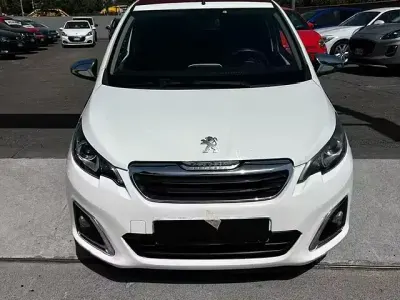 Usata Peugeot 108 Allure 82 CV (60 kW) 2014 Bianco Utilitaria