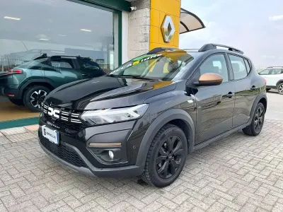 Begagnad Dacia Sandero Extreme 101 HK (74 kW) 2024 Svart Sedan