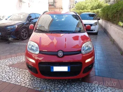 Usata Fiat Panda Lounge 69 CV (50 kW) 2019 Rosso Utilitaria