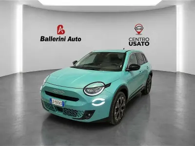 Usata Fiat 600 La Prima 110 CV (80 kW) 2025 Blu SUV