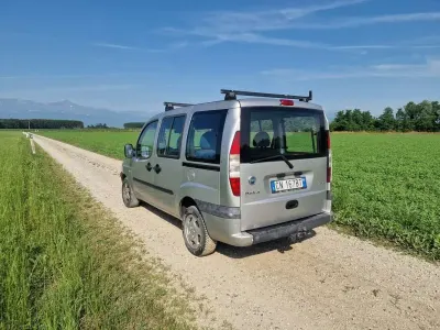 Usata Fiat Doblò Family 69 CV (50 kW) 2004 Grigio Monovolume