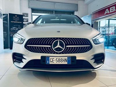 Usata Mercedes B200 Premium 150 CV (110 kW) 2021 Argento metallizzato Monovolume