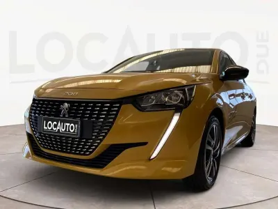 Usata Peugeot 208 Allure 101 CV (74 kW) 2023 Giallo Utilitaria