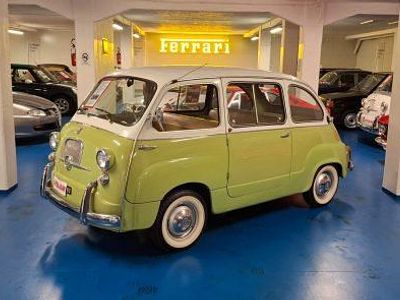 Usata Fiat 600D 31 CV (22 kW) 1964 Pistacchio / panna / pastello Monovolume