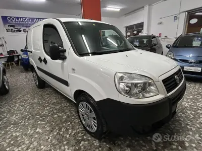 Käytetty Fiat Doblò 120 HP (88 kW) 2009 Valkoinen Tila-auto