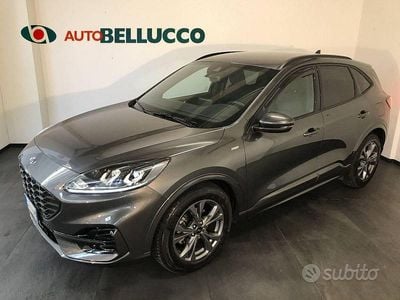 Begagnad Ford Kuga ST-Line 120 HK (88 kW) 2022 Grå SUV
