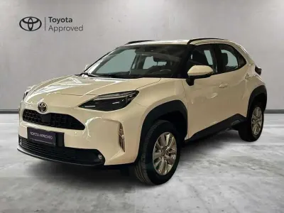 Usata Toyota Yaris Hybrid Active 116 CV (85 kW) 2025 Bianco Pick-up