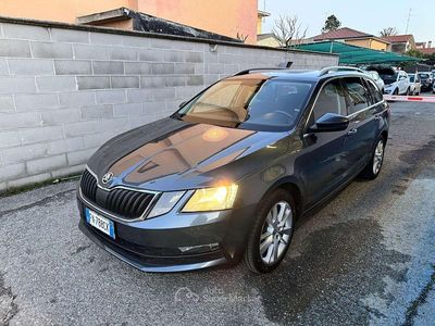 Usata Skoda Octavia G-TEC Executive 110 CV (80 kW) 2018 Grigio Station wagon