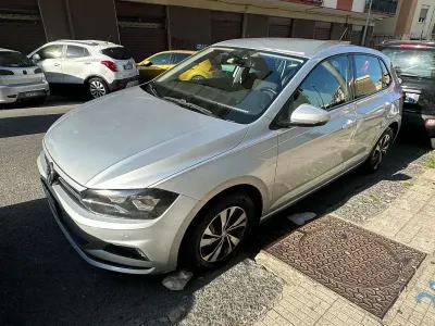 Usata VW Polo Comfortline 82 CV (60 kW) 2020 Grigio Utilitaria