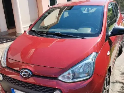 Usata Hyundai i10 66 CV (48 kW) 2018 Rosso Utilitaria