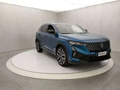 Usata Renault Austral Techno 199 CV (146 kW) 2025 Azzurro SUV