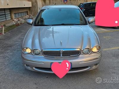 Usata Jaguar X-type 196 CV (144 kW) 2001 Grigio Berlina