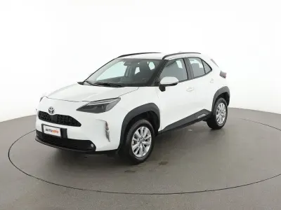 Usata Toyota Yaris Active 116 CV (85 kW) 2024 Bianco Utilitaria