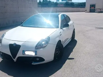 Usata Alfa Romeo Giulietta 140 CV (102 kW) 2012 Bianco Utilitaria