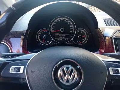 Usata VW up! Highline 75 CV (55 kW) 2017 Bianco Utilitaria