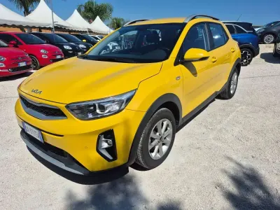 Usata Kia Stonic Urban 84 CV (61 kW) 2022 Giallo SUV