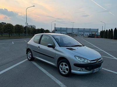 Usata Peugeot 206 75 CV (55 kW) 2001 Grigio Berlina