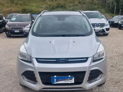 Usata Ford Kuga ST-Line 120 CV (88 kW) 2016 Grigio SUV
