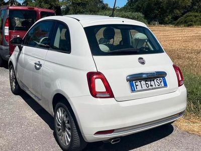 Begagnad Fiat 500 Lounge 69 HK (50 kW) 2019 Vit Sedan