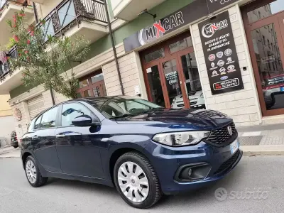 Usata Fiat Tipo 120 CV (88 kW) 2017 Blu Berlina