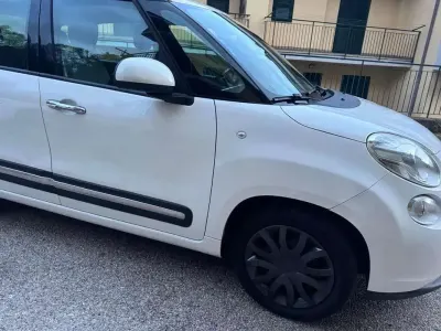 Usata Fiat 500L Lounge 95 CV (69 kW) 2016 Bianco Monovolume