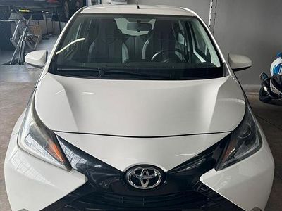 Usata Toyota Aygo Cool 69 CV (50 kW) 2015 Bianco Utilitaria