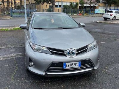 usata Toyota Auris Hybrid 