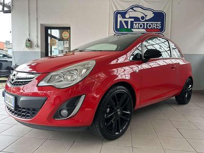Begagnad Opel Corsa S 101 HK (74 kW) 2012 Röd Halvkombi