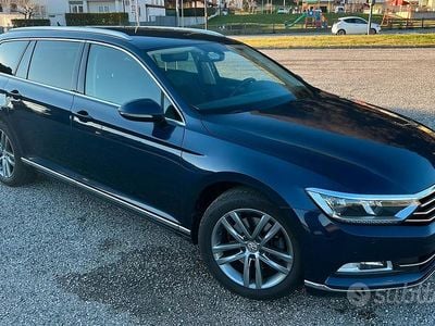 Usata VW Passat Highline 150 CV (110 kW) 2016 Blu Station wagon