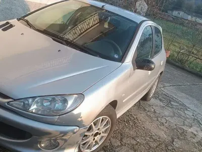 Usata Peugeot 206 68 CV (50 kW) 2005 Grigio Berlina
